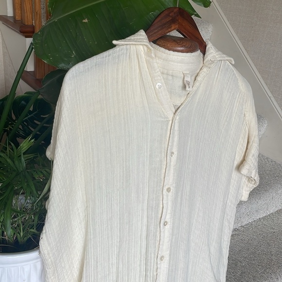 Elan Ivory Textured Button-Up Kafton Dress - Picture 3 of 11